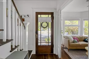 4026 SE Caruthers St, Portland, OR 97214 - Photo 4