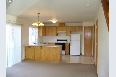1042/1108 NE Lija Loop, Portland, OR 97211 - Photo 14