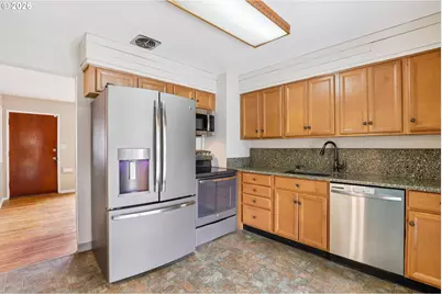 1907 W 37th St, Vancouver, WA 98660 - Photo 10