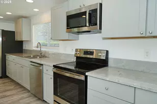 2650 SE 164th Ave, Portland, OR 97236 - Photo 6