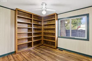 224 NE 92nd Pl, Portland, OR 97220 - Photo 32