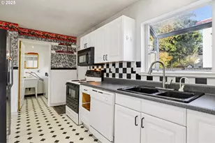 224 NE 92nd Pl, Portland, OR 97220 - Photo 20