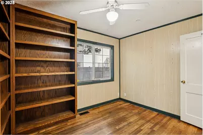 224 NE 92nd Pl, Portland, OR 97220 - Photo 34