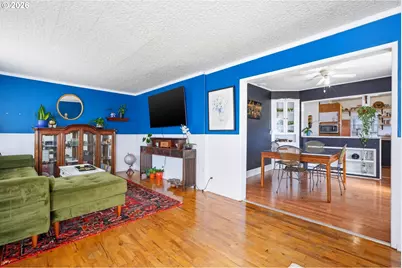 221 Walnut St, Independence, OR 97351 - Photo 2