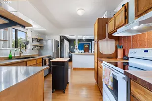 221 Walnut St, Independence, OR 97351 - Photo 14