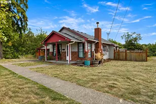 221 Walnut St, Independence, OR 97351 - Photo 2