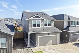 2743 V St, Springfield, OR 97477 - Photo 30