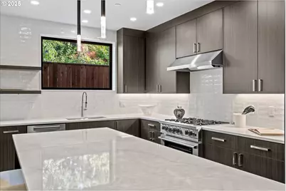 15003 Twin Fir Rd, Lake Oswego, OR 97035 - Photo 8