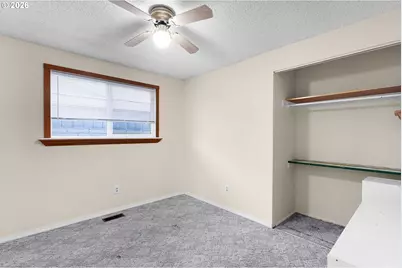 2082 Bel Air Ct, Roseburg, OR 97471 - Photo 20