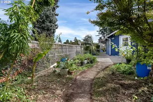 39 NE 113th Pl, Portland, OR 97220 - Photo 24