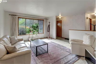 39 NE 113th Pl, Portland, OR 97220 - Photo 6