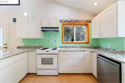 57939 Parkersburg Rd, Bandon, OR 97411 - Photo 16