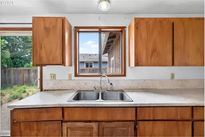 825 S Magnolia St, Cornelius, OR 97113 - Photo 6