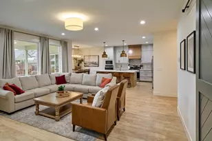 833 Hawk Dr, Silverton, OR 97381 - Photo 6