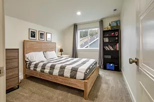 833 Hawk Dr, Silverton, OR 97381 - Photo 28