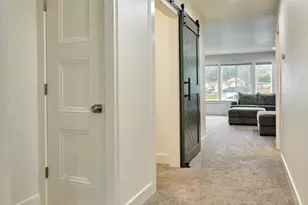 833 Hawk Dr, Silverton, OR 97381 - Photo 22