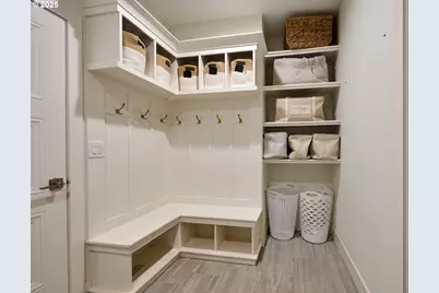 833 Hawk Dr, Silverton, OR 97381 - Photo 32