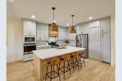 833 Hawk Dr, Silverton, OR 97381 - Photo 8