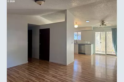 6633 SE 83rd Ave, Portland, OR 97266 - Photo 2