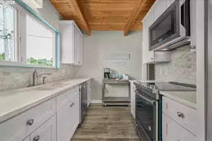 8875 Ocean Crest Ln, Manzanita, OR 97130 - Photo 14