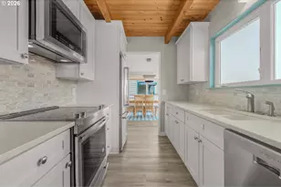 8875 Ocean Crest Ln, Manzanita, OR 97130 - Photo 12