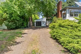 7905 SW Elmwood St, Portland, OR 97223 - Photo 4