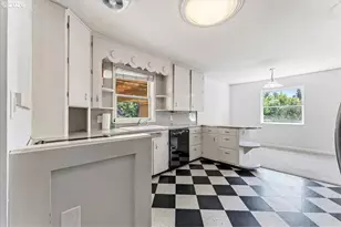 7905 SW Elmwood St, Portland, OR 97223 - Photo 16