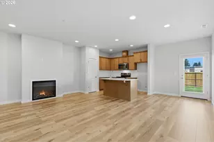 328 E Wilson St, Carlton, OR 97111 - Photo 2