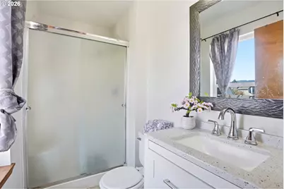 404 E Brandon Dr, Newberg, OR 97132 - Photo 16