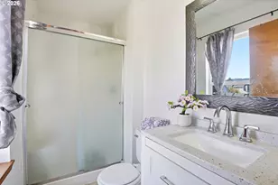 404 E Brandon Dr, Newberg, OR 97132 - Photo 16