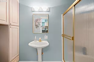 1735 NE 169th Ave, Portland, OR 97230 - Photo 30