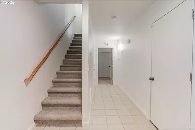 2327 SE Lee Ln, Portland, OR 97233 - Photo 4