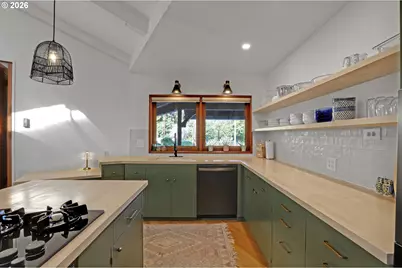 6820 SW Dover St, Portland, OR 97225 - Photo 8