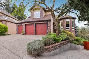 16765 SW Blackberry Ln, Beaverton, OR 97007 - Photo 2