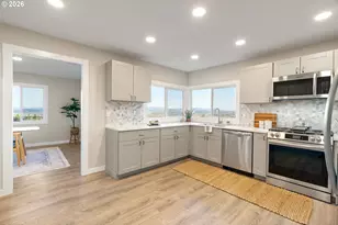 55 SW Lovhar Dr, Gresham, OR 97080 - Photo 18