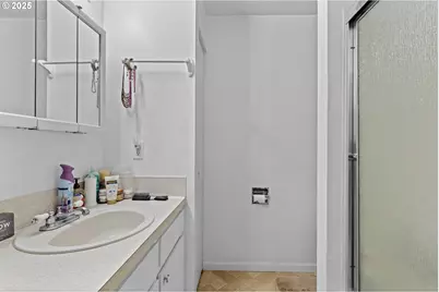 231 NE Chestnut Ave, Myrtle Creek, OR 97457 - Photo 26