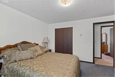 231 NE Chestnut Ave, Myrtle Creek, OR 97457 - Photo 24