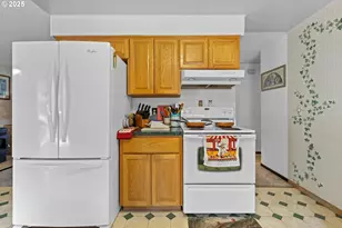 231 NE Chestnut Ave, Myrtle Creek, OR 97457 - Photo 10