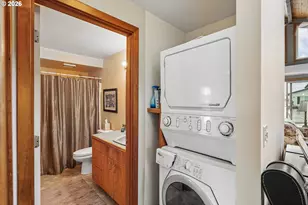 18989 NE Marine Dr, Portland, OR 97230 - Photo 16