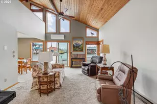 18989 NE Marine Dr, Portland, OR 97230 - Photo 8