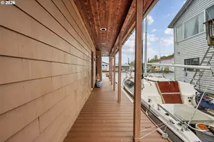 18989 NE Marine Dr, Portland, OR 97230 - Photo 30