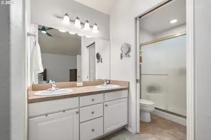 9606 SW 54th Ave, Portland, OR 97219 - Photo 24