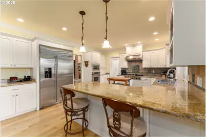 245 Fairway Village Ln, Roseburg, OR 97471 - Photo 18