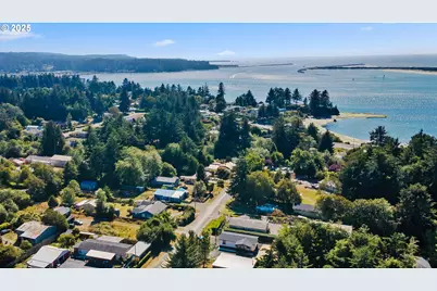 63932 Dallaire Dr, Coos Bay, OR 97420 - Photo 30