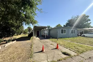1103 N Springbrook Rd, Newberg, OR 97132 - Photo 2