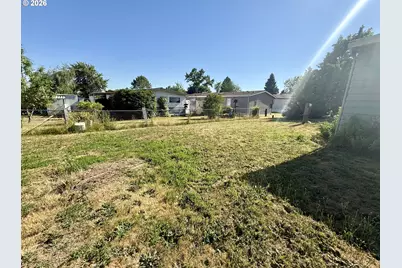 1103 N Springbrook Rd, Newberg, OR 97132 - Photo 8