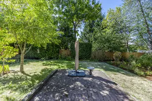 2258 Brittany St, Eugene, OR 97405 - Photo 32