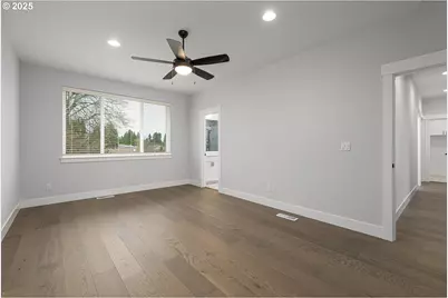 15213 SE Towers Ter, Milwaukie, OR 97267 - Photo 14