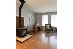 16976 Whittier Dr, Bend, OR 97707 - Photo 10