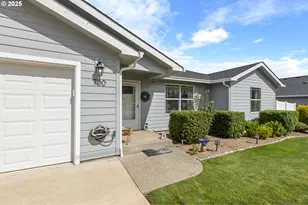 700 SE Tokay St, Winston, OR 97496 - Photo 2